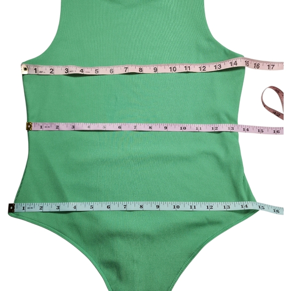 House of Harlow 1960 Green Ribbed Sleeveless Bodysuit Size Small - Picture 9 of 15